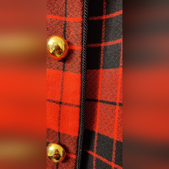 VINTAGE Liz Claiborne Red & Black Crop Jacket W/Gold Buttons & Pockets-Holiday - Picture 7 of 7